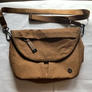 Lululemon All night Festival Bag 5L Burnt Caramel